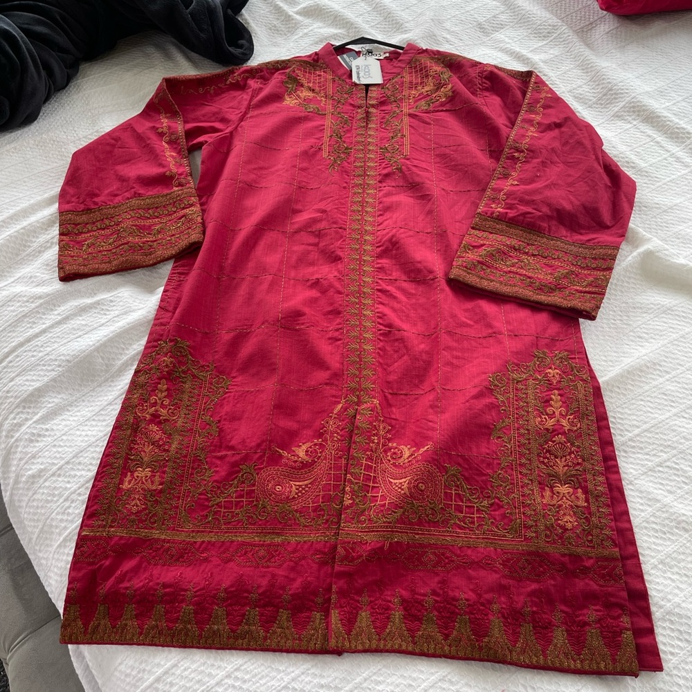 New with tags Xl embroidered kameez kurta